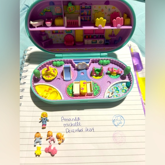 Polly pocket stampin baby playground complete set - Picture 1 of 2